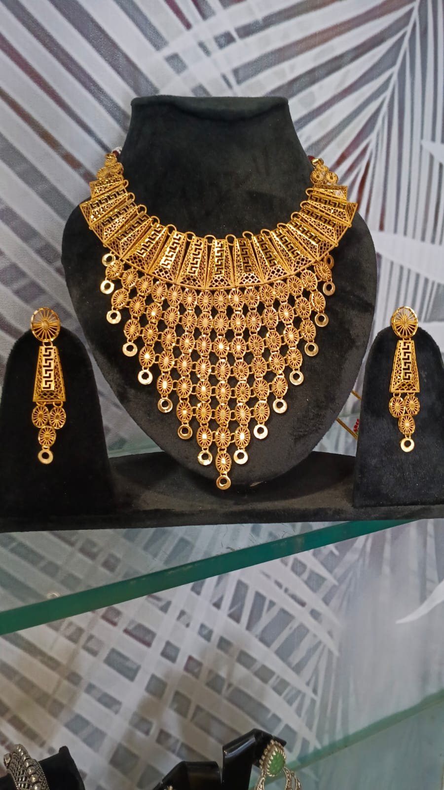 1GM Gold Neckless